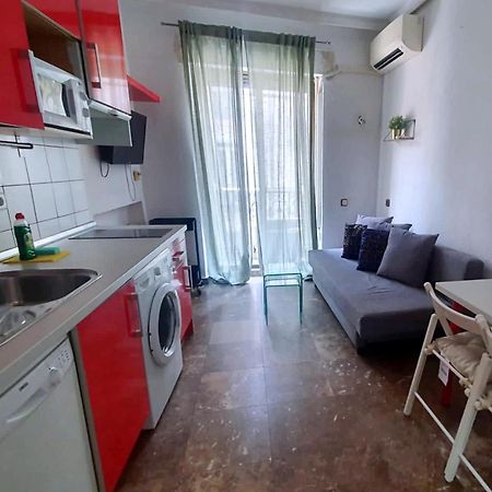 Apartamentos Econostay Fuencarral Madrid Extérieur photo