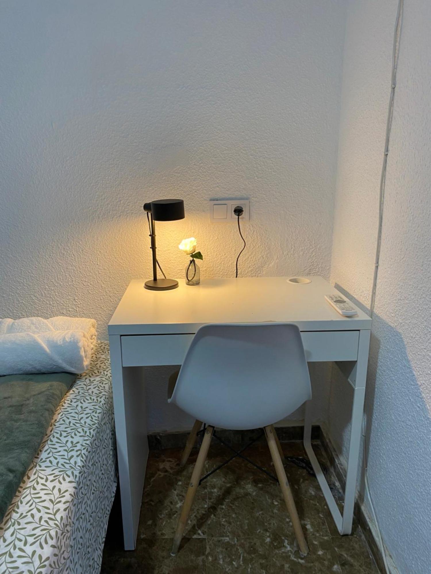 Apartamentos Econostay Fuencarral Madrid Extérieur photo