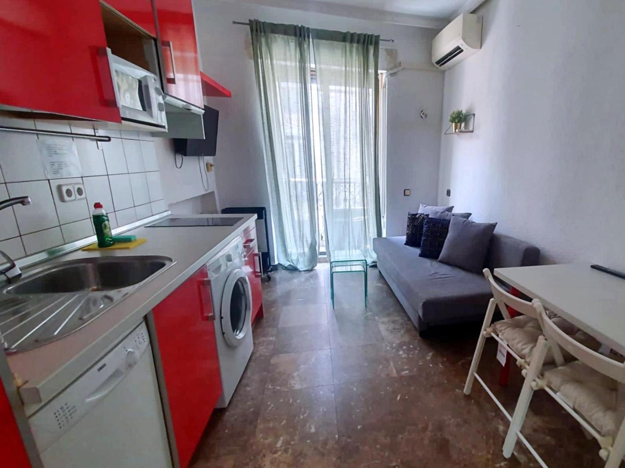 Apartamentos Econostay Fuencarral Madrid Extérieur photo